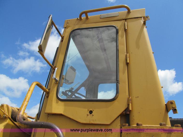 image for item E4935 1974 Caterpillar 980B wheel loader
