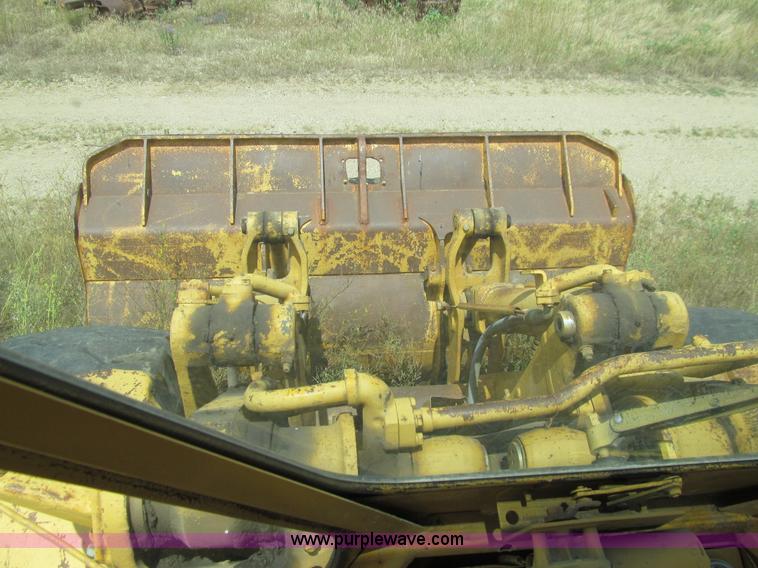 image for item E4935 1974 Caterpillar 980B wheel loader