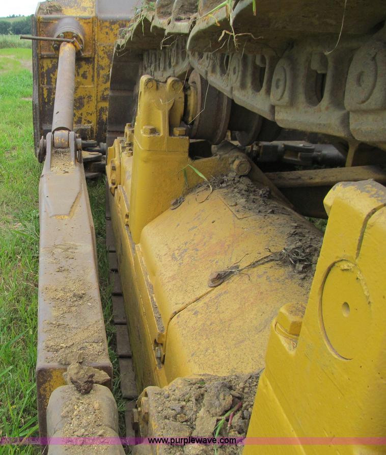 image for item E4937 1968 Caterpillar D9G dozer