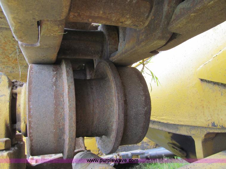 image for item E4937 1968 Caterpillar D9G dozer