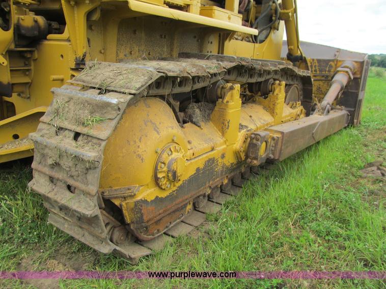 image for item E4937 1968 Caterpillar D9G dozer