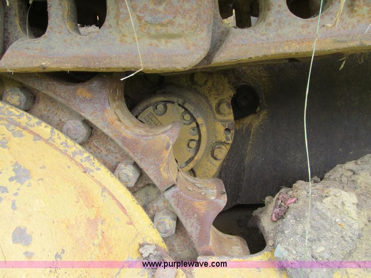 image for item E4937 1968 Caterpillar D9G dozer