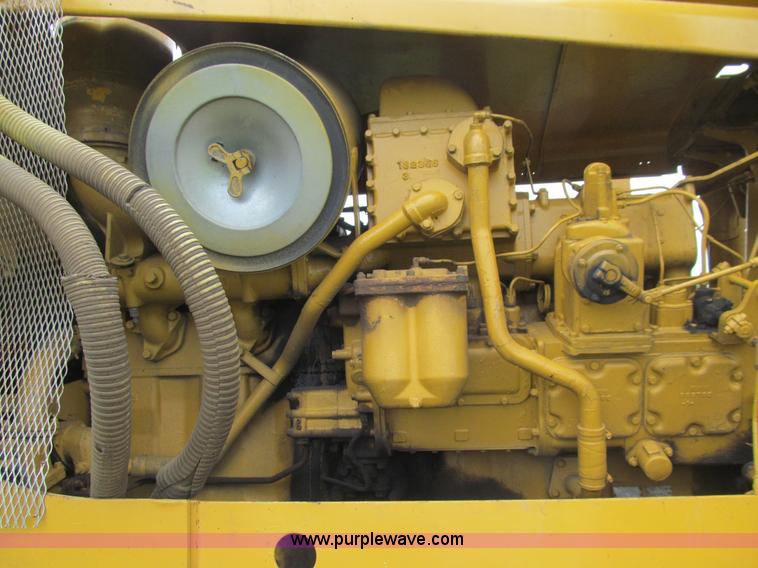 image for item E4937 1968 Caterpillar D9G dozer