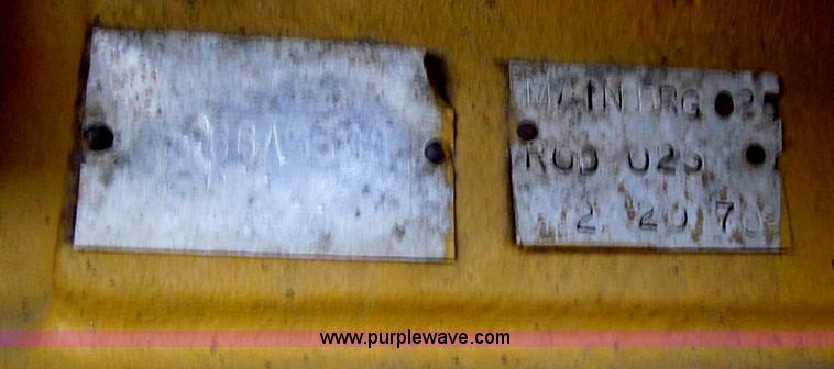 image for item E4937 1968 Caterpillar D9G dozer