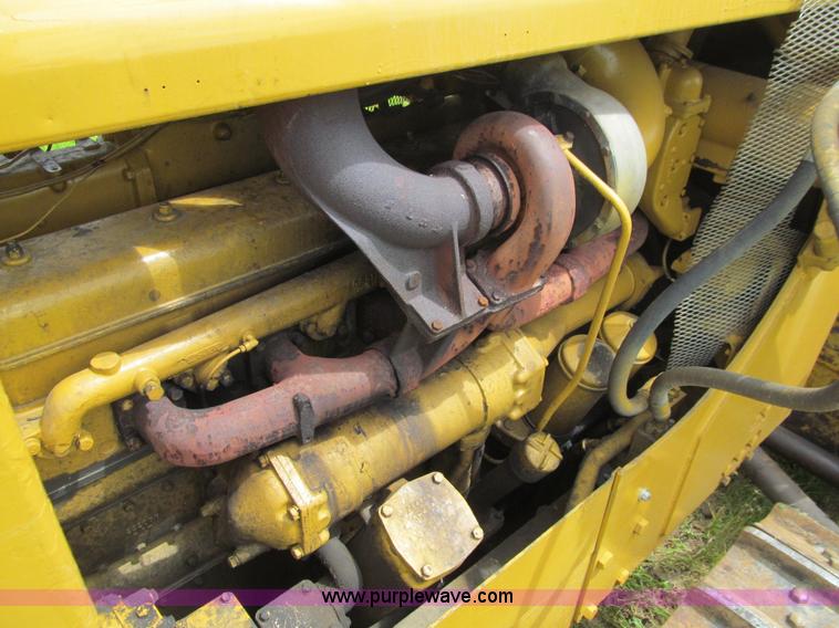 image for item E4937 1968 Caterpillar D9G dozer