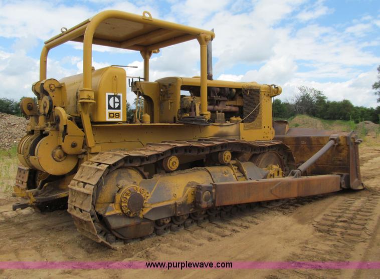 image for item E4938 1959 Caterpillar D9D dozer