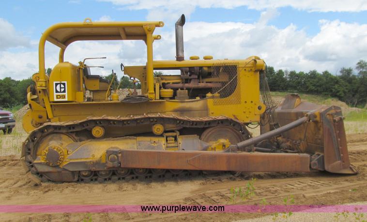 image for item E4938 1959 Caterpillar D9D dozer