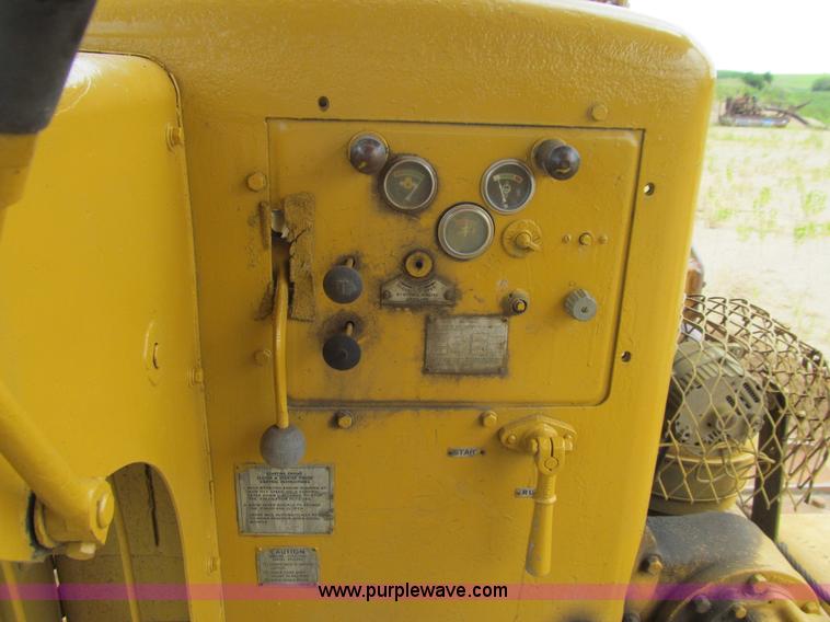 image for item E4938 1959 Caterpillar D9D dozer