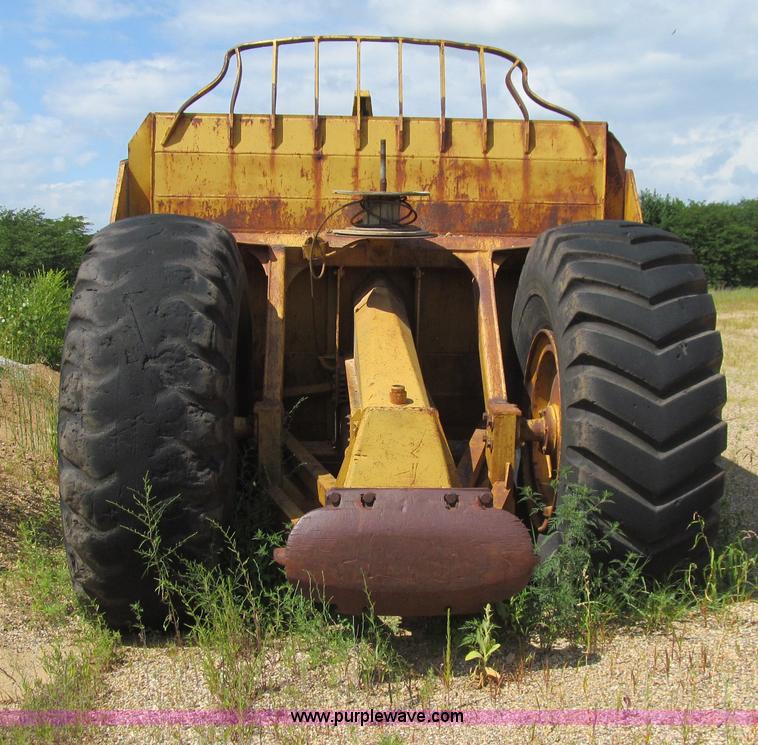 Caterpillar 491 cable pull scraper in Bayard, IA Item E4939 sold