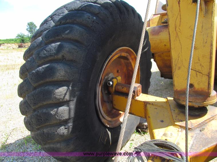 image for item E4939 Caterpillar 491 cable pull scraper