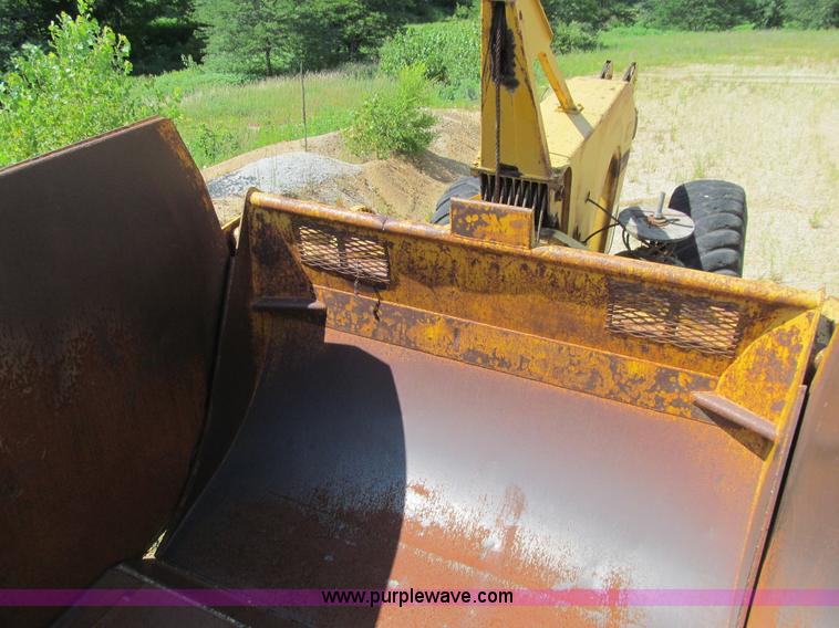 image for item E4939 Caterpillar 491 cable pull scraper