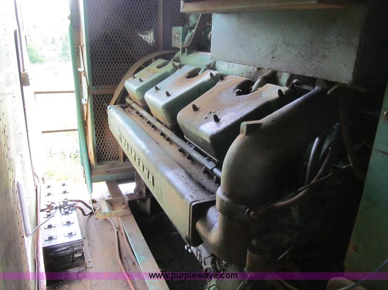 image for item E4949 Onan 350 kW generator