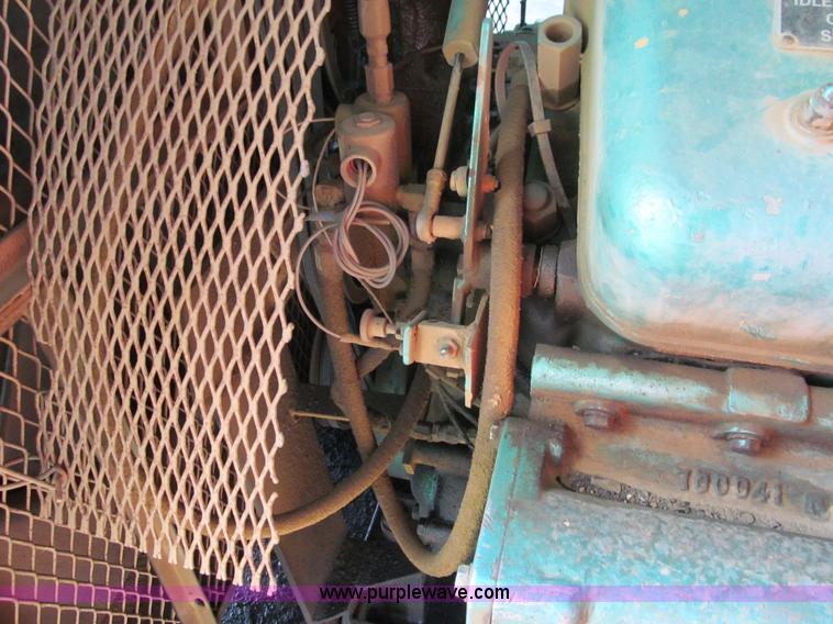 image for item E4949 Onan 350 kW generator