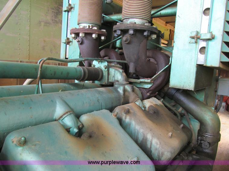 image for item E4949 Onan 350 kW generator