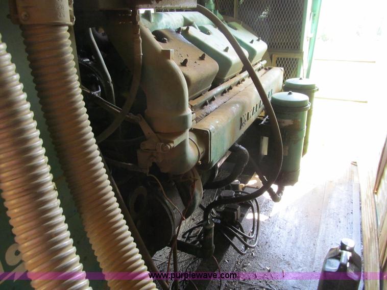 image for item E4949 Onan 350 kW generator