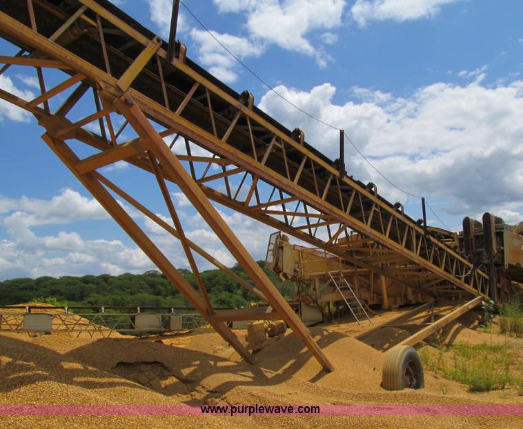 image for item E4953 1993 Don's Repair portable radial stacking conveyor