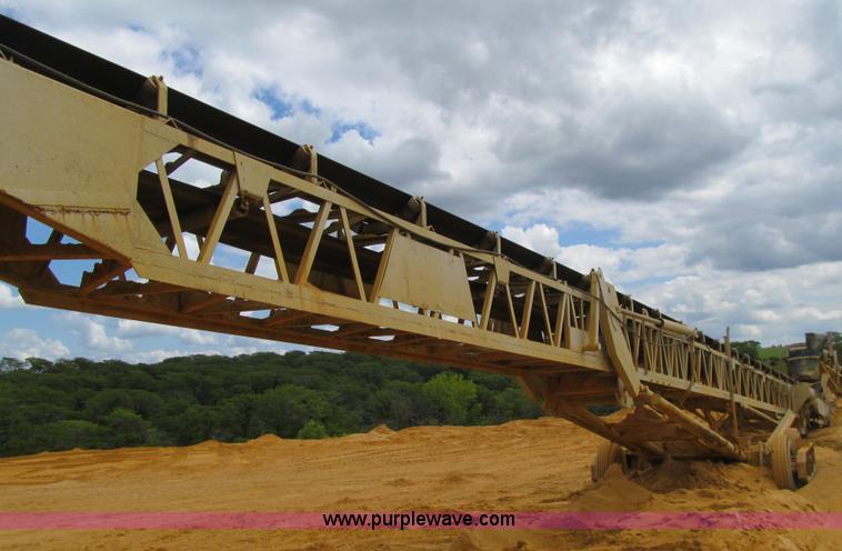 image for item E4957 Carter portable radial stacking conveyor