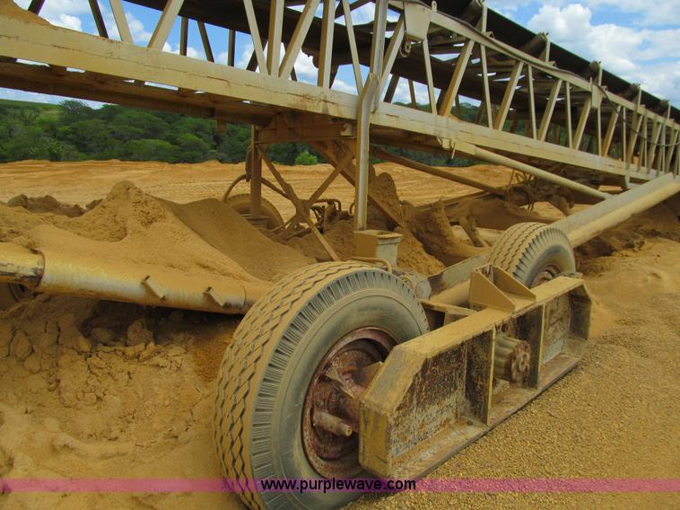 image for item E4957 Carter portable radial stacking conveyor