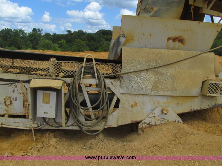 image for item E4957 Carter portable radial stacking conveyor