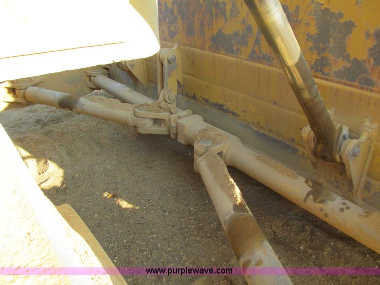 image for item E4959 1975 Caterpillar D9H dozer