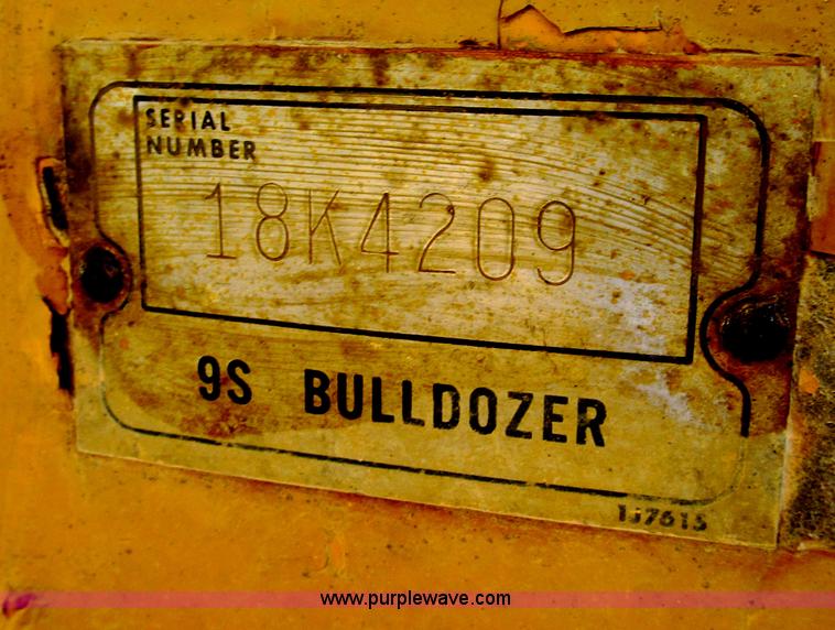 image for item E4959 1975 Caterpillar D9H dozer