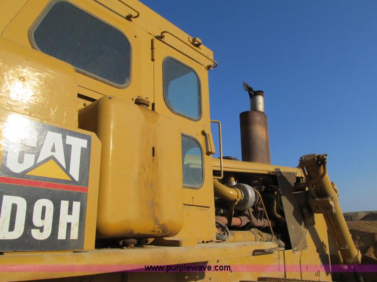 image for item E4959 1975 Caterpillar D9H dozer