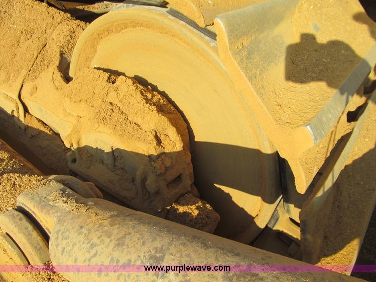 image for item E4959 1975 Caterpillar D9H dozer