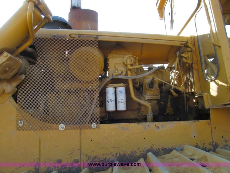 image for item E4959 1975 Caterpillar D9H dozer