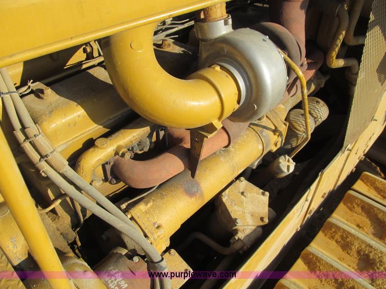 image for item E4959 1975 Caterpillar D9H dozer