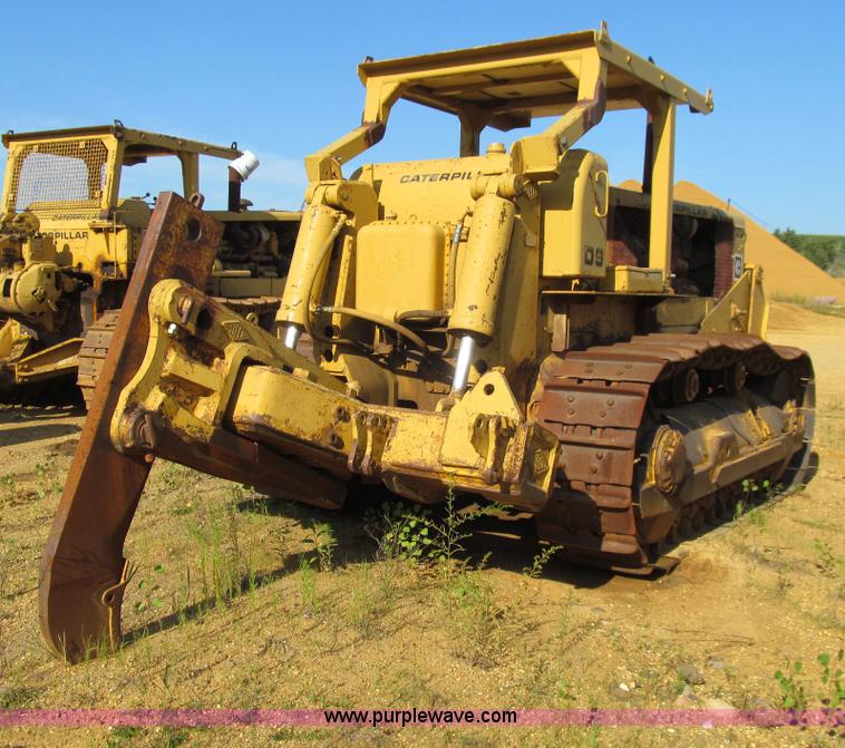 image for item E4960 1958 Caterpillar D9D dozer