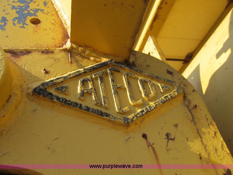 image for item E4960 1958 Caterpillar D9D dozer