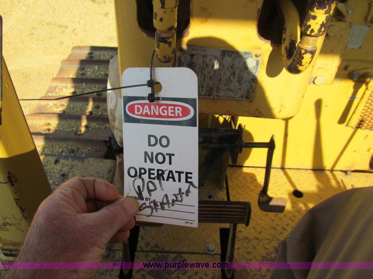 image for item E4960 1958 Caterpillar D9D dozer