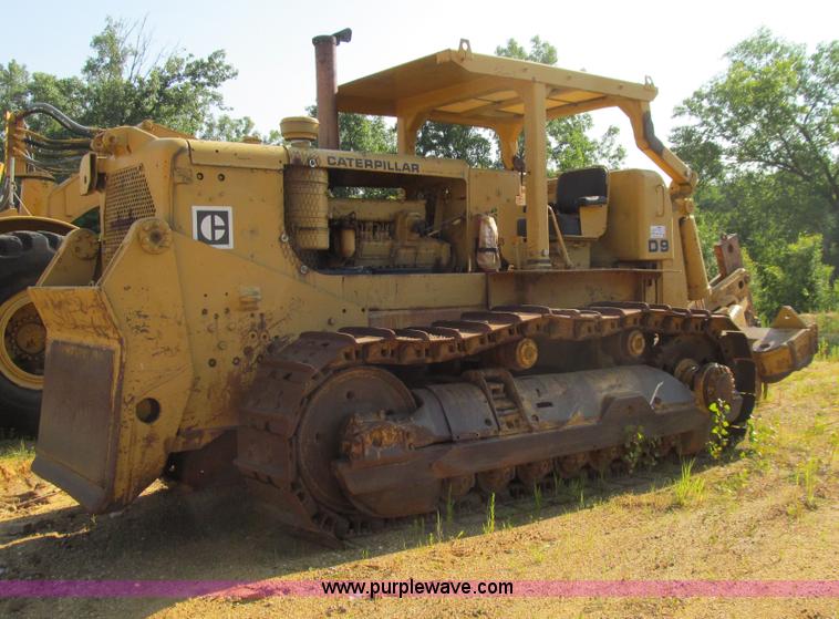 image for item E4960 1958 Caterpillar D9D dozer
