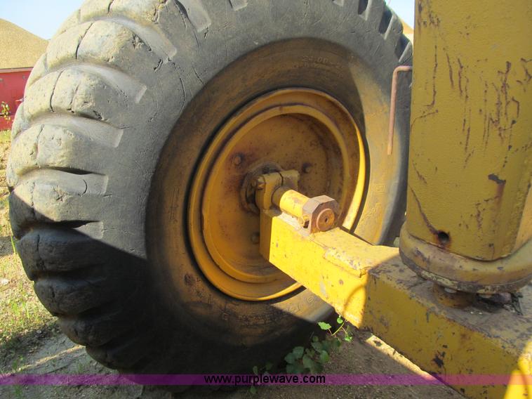 image for item E4961 Caterpillar 491 cable pull scraper