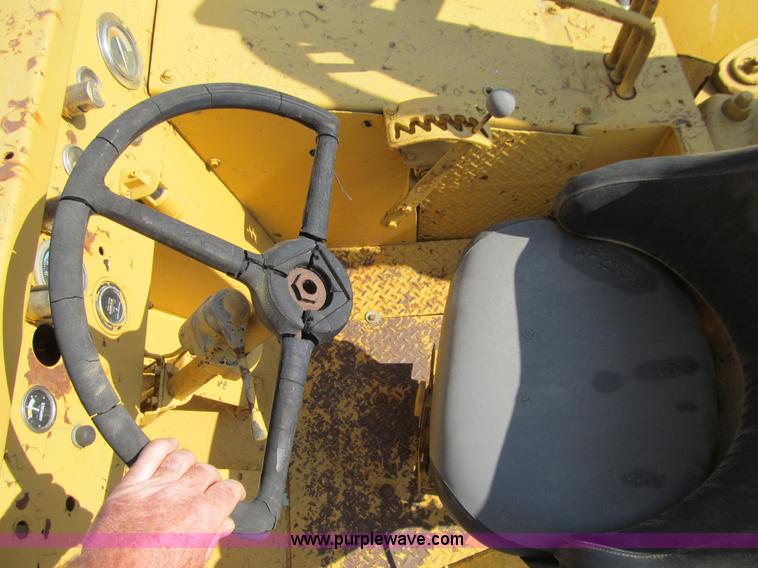 image for item E4962 1966 Allis-Chalmers TS460B motor scraper