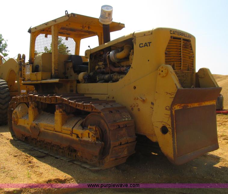 image for item E4964 1966 Caterpillar D9G dozer