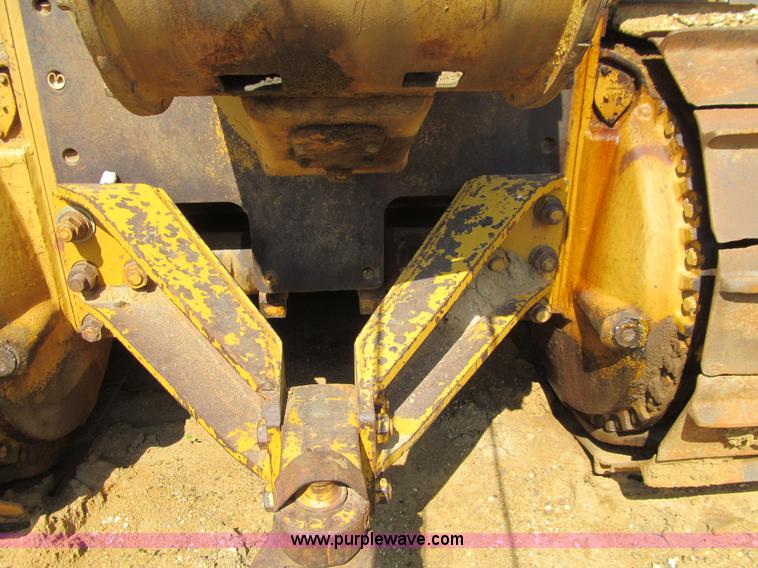 image for item E4964 1966 Caterpillar D9G dozer