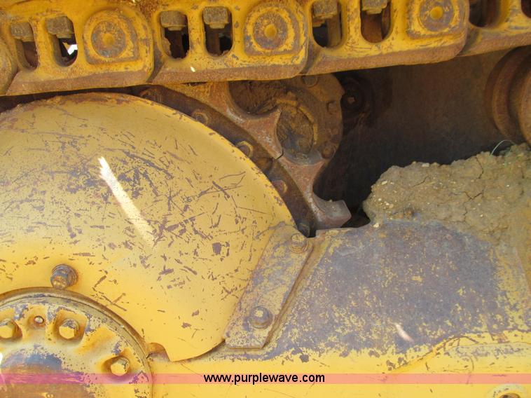 image for item E4964 1966 Caterpillar D9G dozer