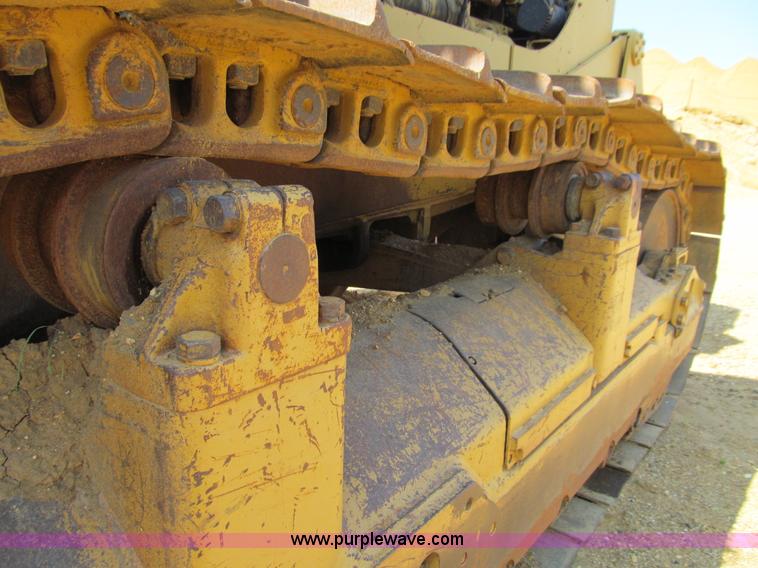 image for item E4964 1966 Caterpillar D9G dozer