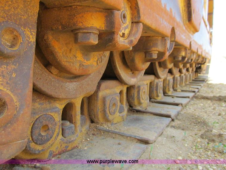 image for item E4964 1966 Caterpillar D9G dozer