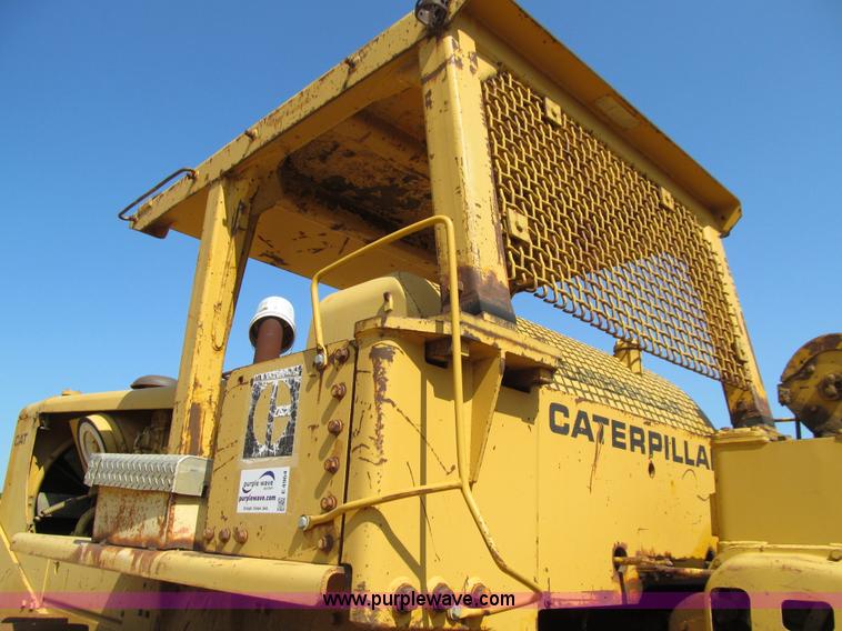 image for item E4964 1966 Caterpillar D9G dozer