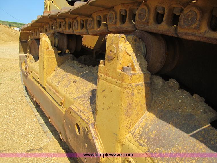 image for item E4964 1966 Caterpillar D9G dozer