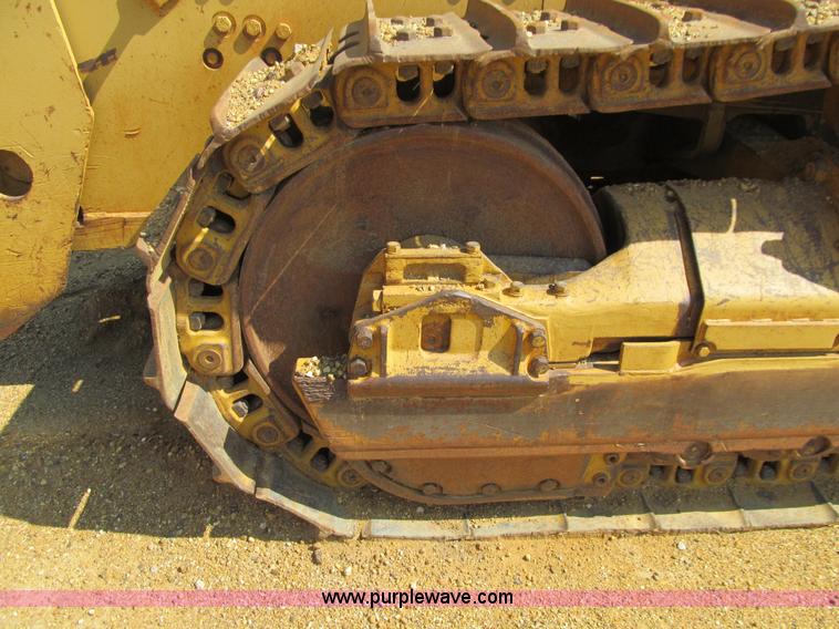 image for item E4964 1966 Caterpillar D9G dozer