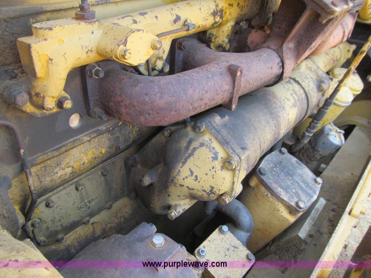 image for item E4964 1966 Caterpillar D9G dozer