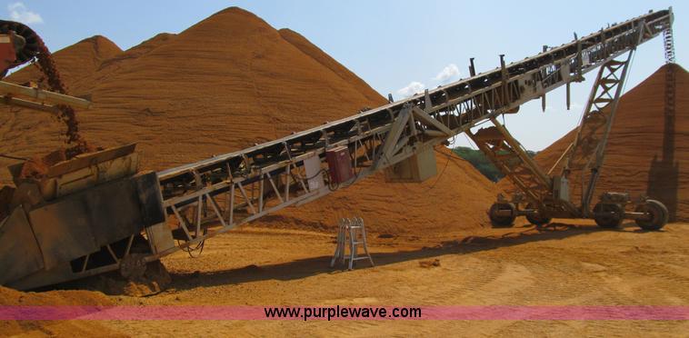 image for item E4966 Kolman 101-PE portable radial stacking conveyor