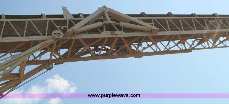 image for item E4966 Kolman 101-PE portable radial stacking conveyor