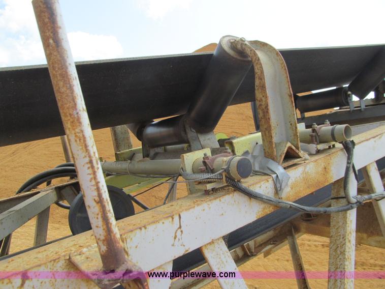 image for item E4966 Kolman 101-PE portable radial stacking conveyor