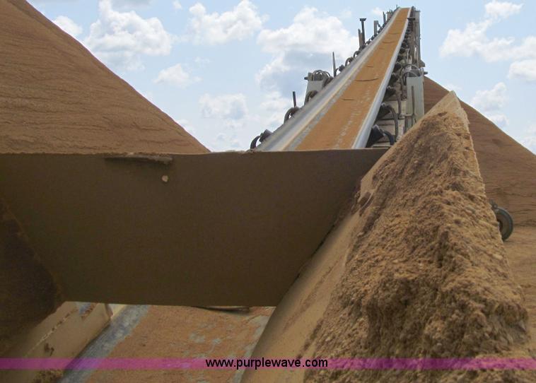 image for item E4966 Kolman 101-PE portable radial stacking conveyor