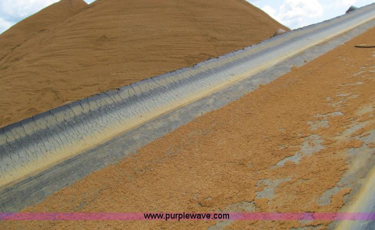 image for item E4966 Kolman 101-PE portable radial stacking conveyor