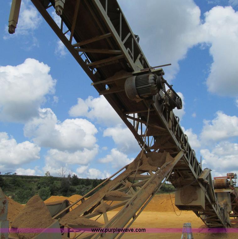 image for item E4966 Kolman 101-PE portable radial stacking conveyor